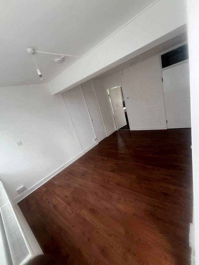  Room&Kitchen space  Main Photo