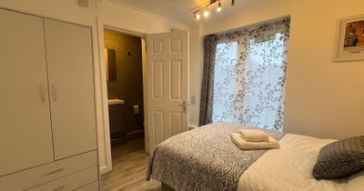 Clean&Bright Ground Floor Ensuite Room-Bills inc.  Main Photo