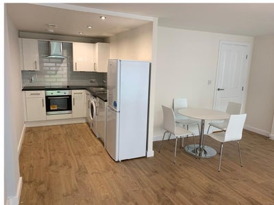 1 bedroom apt situated close to Leeds City Centre. Main Photo