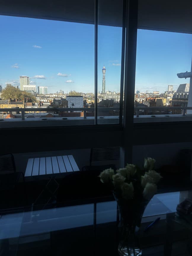 Bright peaceful flat with balcony, prime location Main Photo
