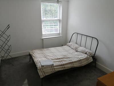 All bills included large rooms, 2 rooms available Main Photo