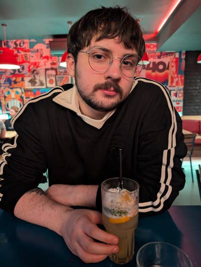 Single dude looking for a room whilst I study... Main Photo