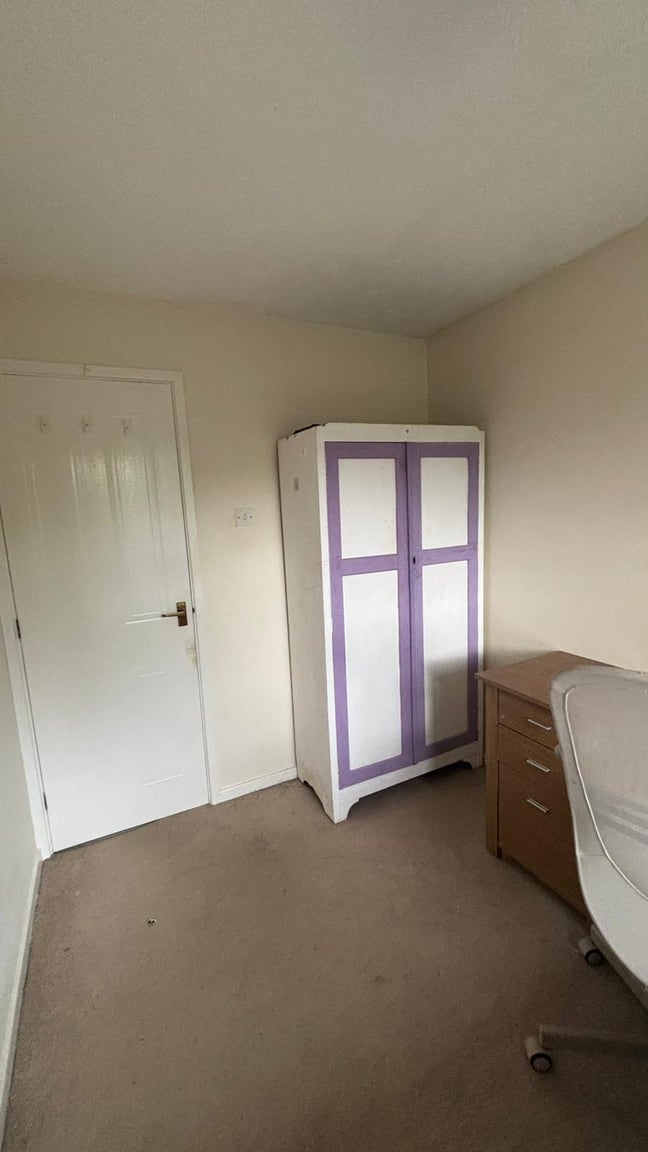 Single Room Available Main Photo