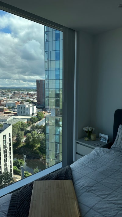 Luxury room with priv bathroom in city centre. Main Photo