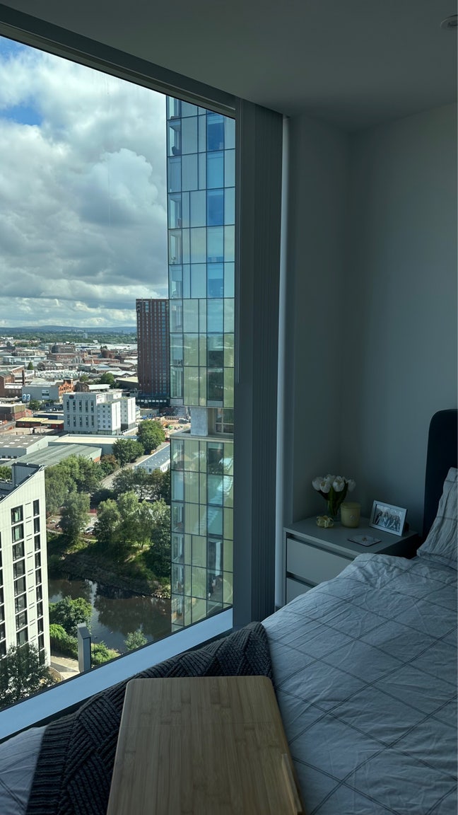 Luxury room with priv bathroom in city centre. Main Photo
