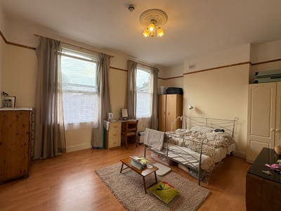 Big ensuite room close to Finsbury Park station Main Photo