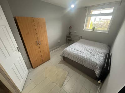 🥑Ensuite Room in prime Poplar🥑 Main Photo