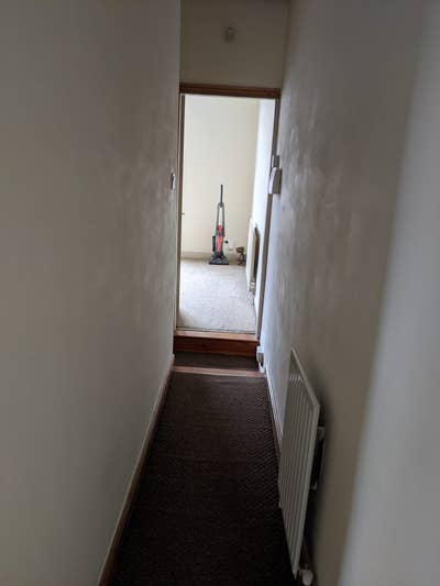 LE3 - one bedroom available in a two bedroom house Main Photo
