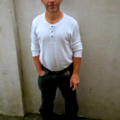 Professional Male seeks a single or double room Main Photo