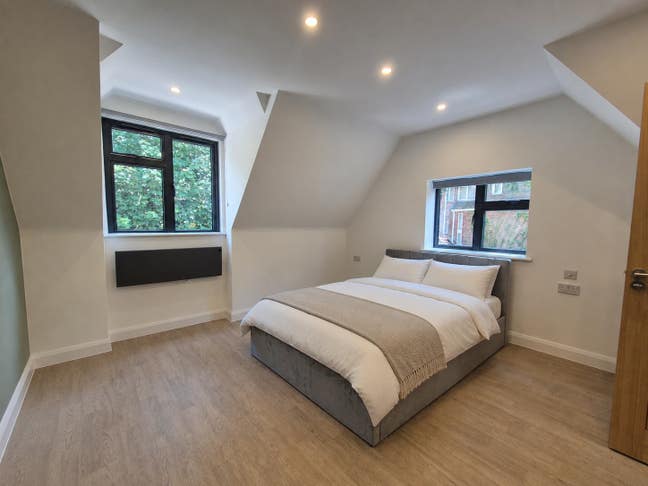 Luxury En-Suite Rooms Close to YDH & Leonardos Main Photo