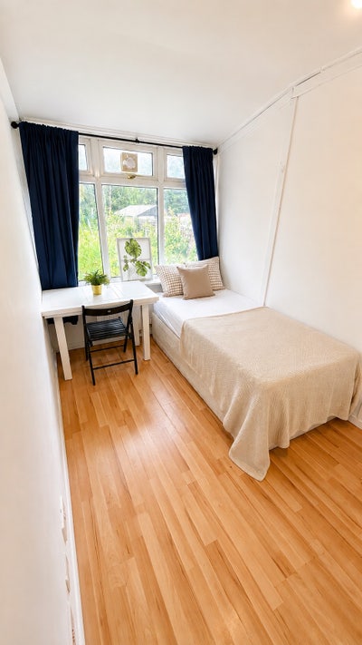 2 Cheap Single Rooms, Same House, Wembley Area Main Photo