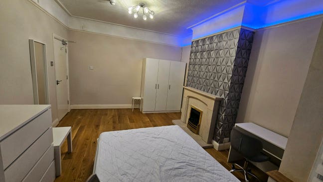 🏡High Spec Home, Lovely Ladies, 3Xdouble Rooms✨  Main Photo
