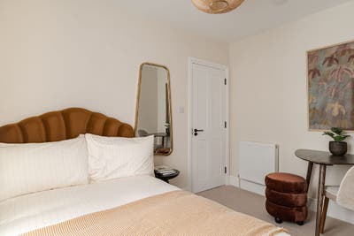 Beautiful En-Suite Room 🤎 Station Location 🤎 CB1 Main Photo
