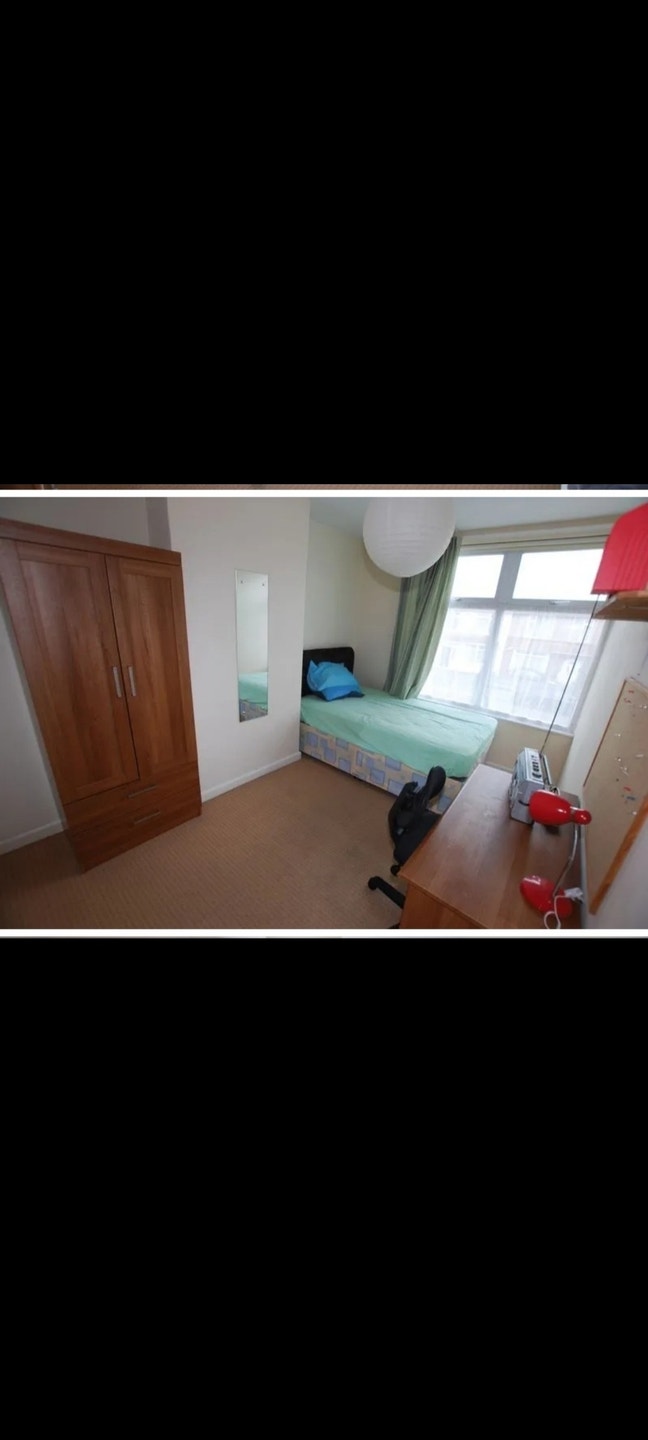 Double bed in bs7 Main Photo