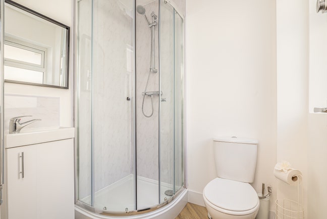 Brand New Ensuite Rooms Near George Eliot Hospital Main Photo