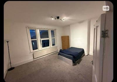 Affordable Rooms to Rent – N11 Main Photo
