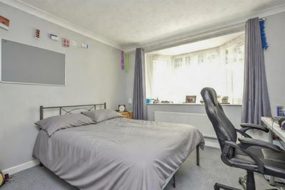 3 Rooms left in spacious 5-Bed Student House Main Photo