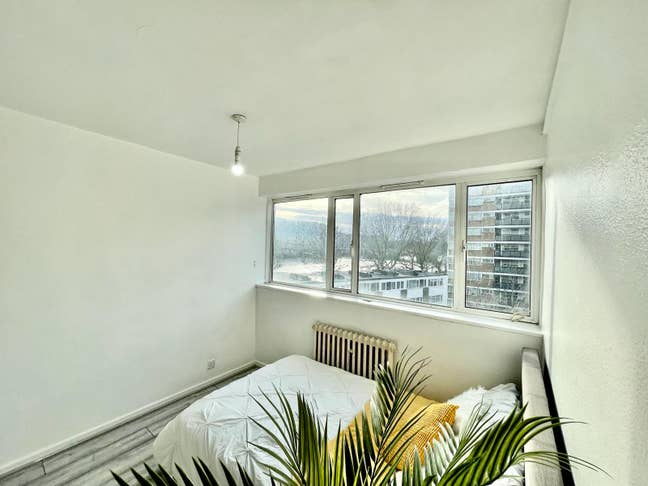 Affordable room - easy access to central london Main Photo