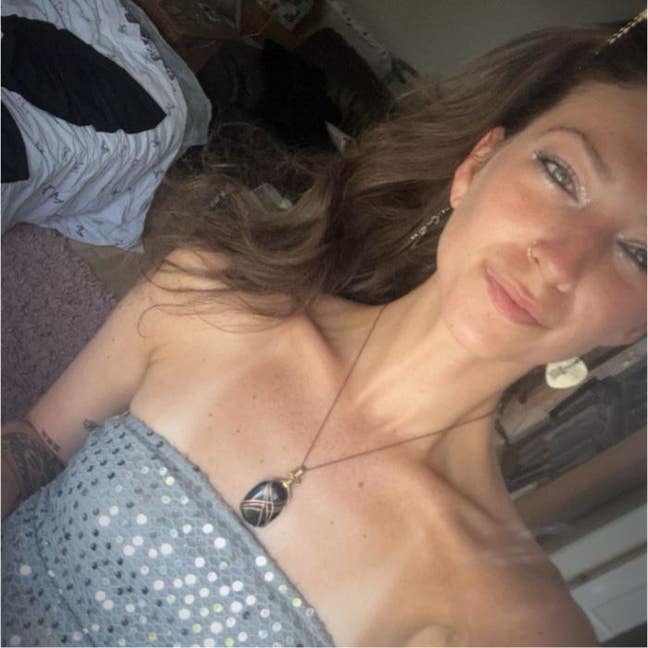 Professional Female seeks a double room Main Photo