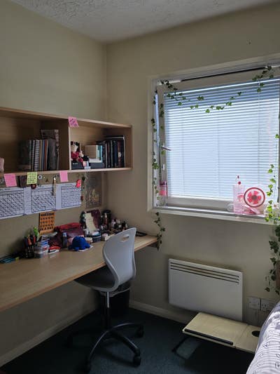 Ensuit room for Postgraduate Students Main Photo
