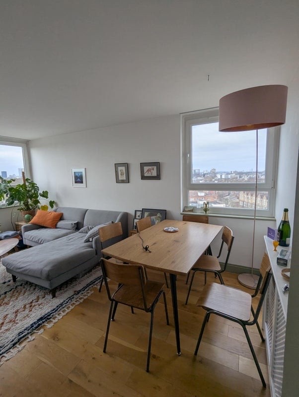Room in Bethnal Green with great views Main Photo