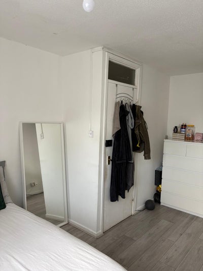 Single/ couple housemate  Double room North London Main Photo