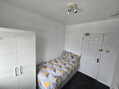 Decorated Double Rooms to Let Main Photo