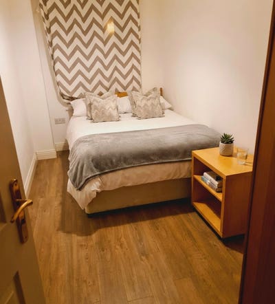 Room Available  Main Photo