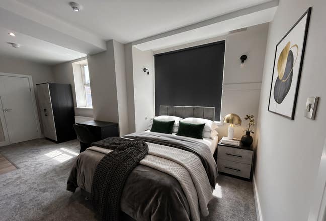 Spacious Modern Ensuite/Studio Rooms – Crewe Main Photo
