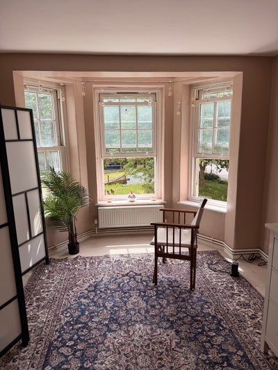 Large, bright double bedroom - Vauxhall Main Photo