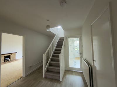 4 Bedroom House - Spacious rooms from &pound;495pcm  Main Photo