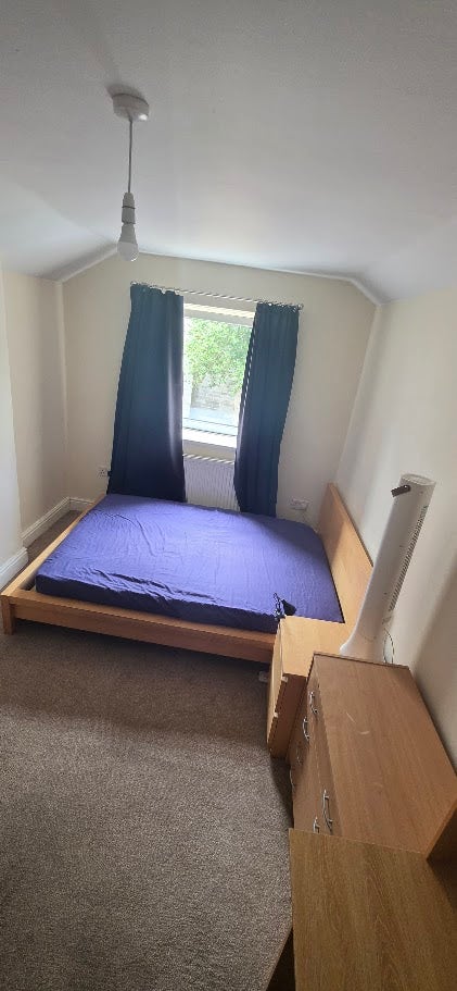 Double room to rent, Bill's included 1GB internet  Main Photo