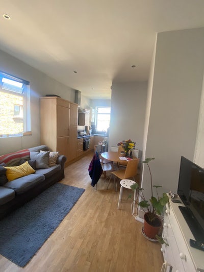 Double Room available in Oval  Main Photo