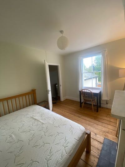 Spare room in 2 bedroom house, Temple Cowley  Main Photo
