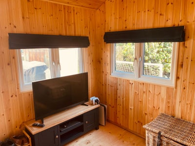 Modern Furnished Garden Cabin – Mudeford, Christch Main Photo