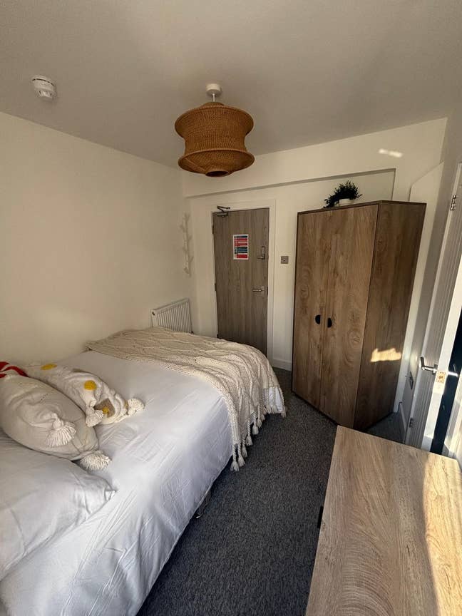 Own private terrace /Ensuite Bedroom/Parking Main Photo