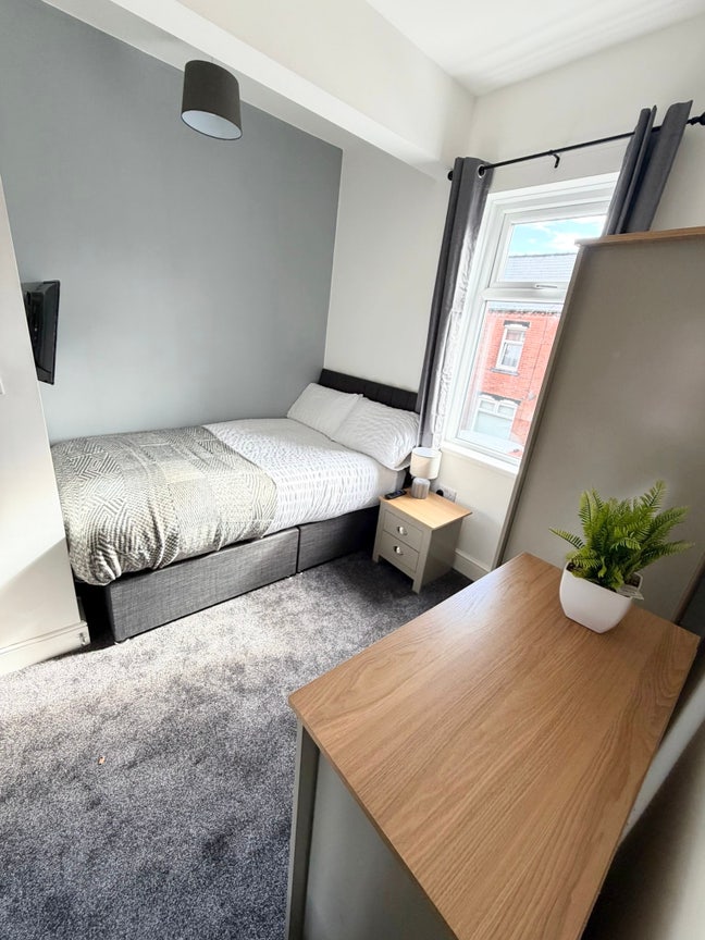 Newly Refurbished Cozy Rooms to Let Main Photo