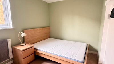 Cosy flat in Earlsfield - &pound;950pcm all bills incl Main Photo