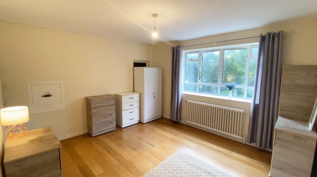 🍁 Huge room + balcony + lounge in 3 bed - SEPT Main Photo