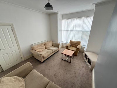 4 Bedroom House - Perfect for Group of Friends Main Photo