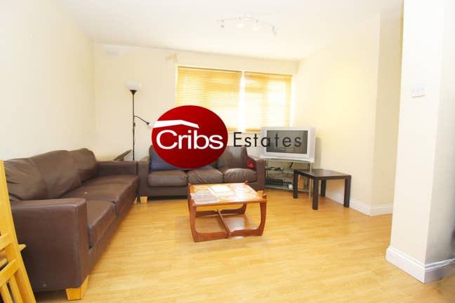 En-Suite Double Room Available In Morden Main Photo