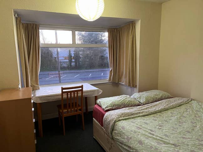 Furnished Large Double room in Leamington Main Photo
