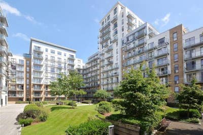 Luxury one bed with Balcony, concierge, Bow E3 Main Photo