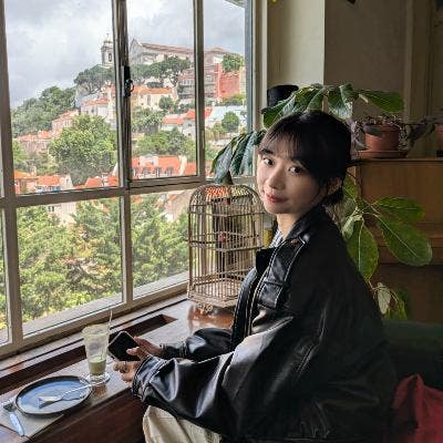 Quiet, tidy female looking for room Aug–early Jan Main Photo