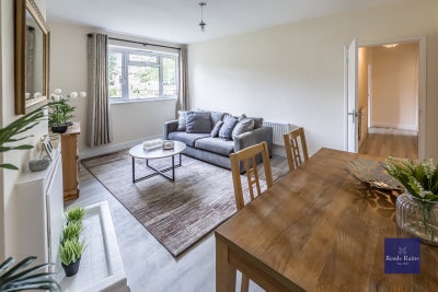 Spacious Sunny Double Bedroom near Waterloo Main Photo