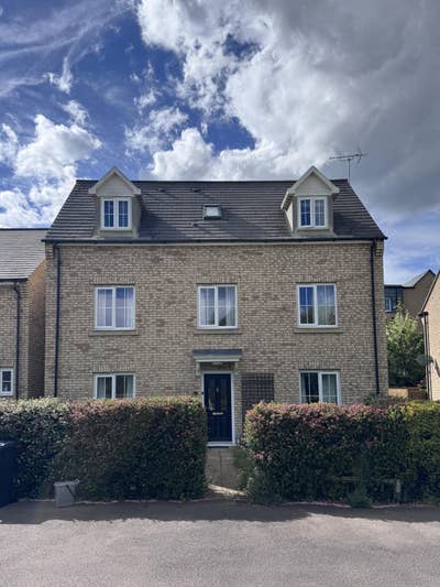 Spacious En-Suite Double Room in Girton – Bills In Main Photo