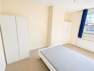Dbl Room in Sheppard Bush/ White City (West) Main Photo
