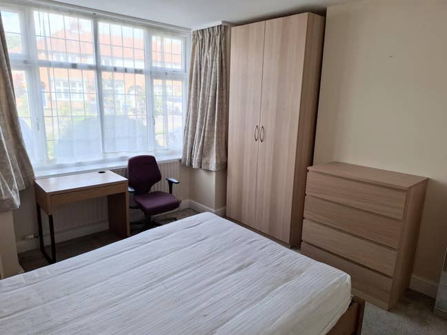 Lg.Double-Nr.BusinessPk-All Bills inc-OK.ShortLet Main Photo