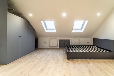 Studio Flat, Brook Avenue, HA8 Main Photo