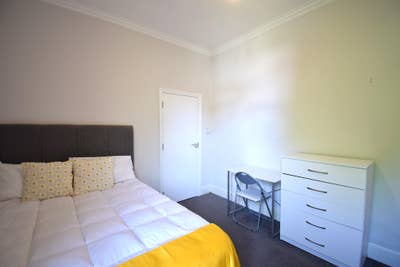 Double in NW2 / Zero Deposit Available !  Main Photo
